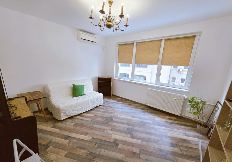 Sala Palatului Calea Victoriei Ateneu 2 camere inchiriere etaj 2 mobilat