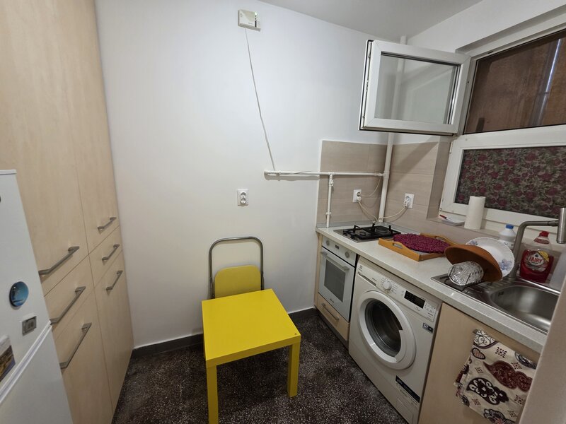 Sala Palatului Calea Victoriei Ateneu 2 camere inchiriere etaj 2 mobilat